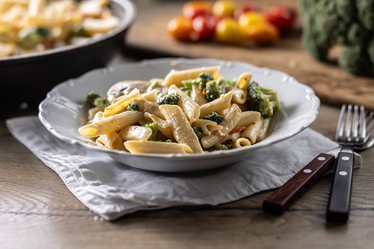 Lemon Ricotta Pasta with Broccoli and Cherry Tomatoes
