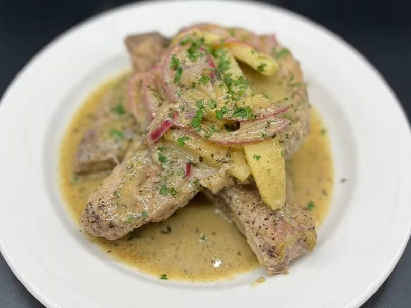 Skillet Apple Pork Chops